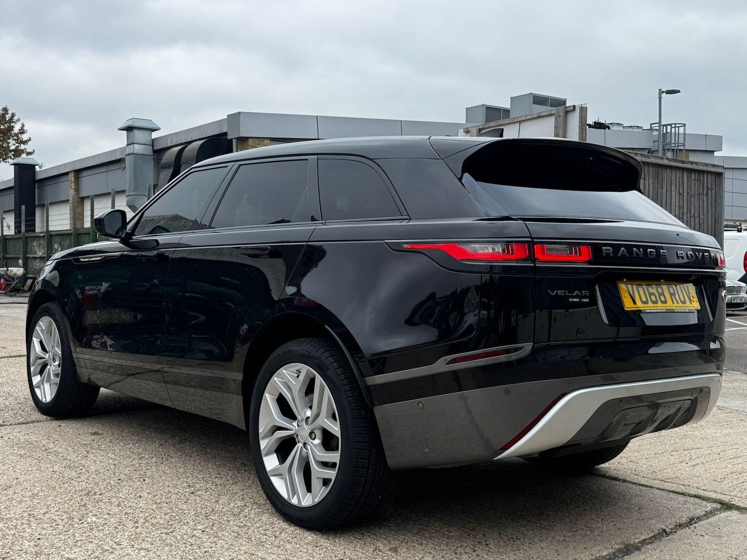 Used Land Rover Range Rover Velar 2018 for sale - 76238579: Photo 8