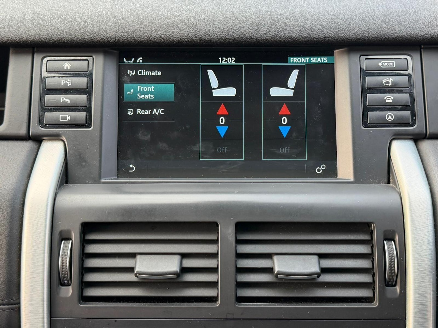 Used Land Rover Discovery Sport 2016 for sale - 77253627: Photo 12