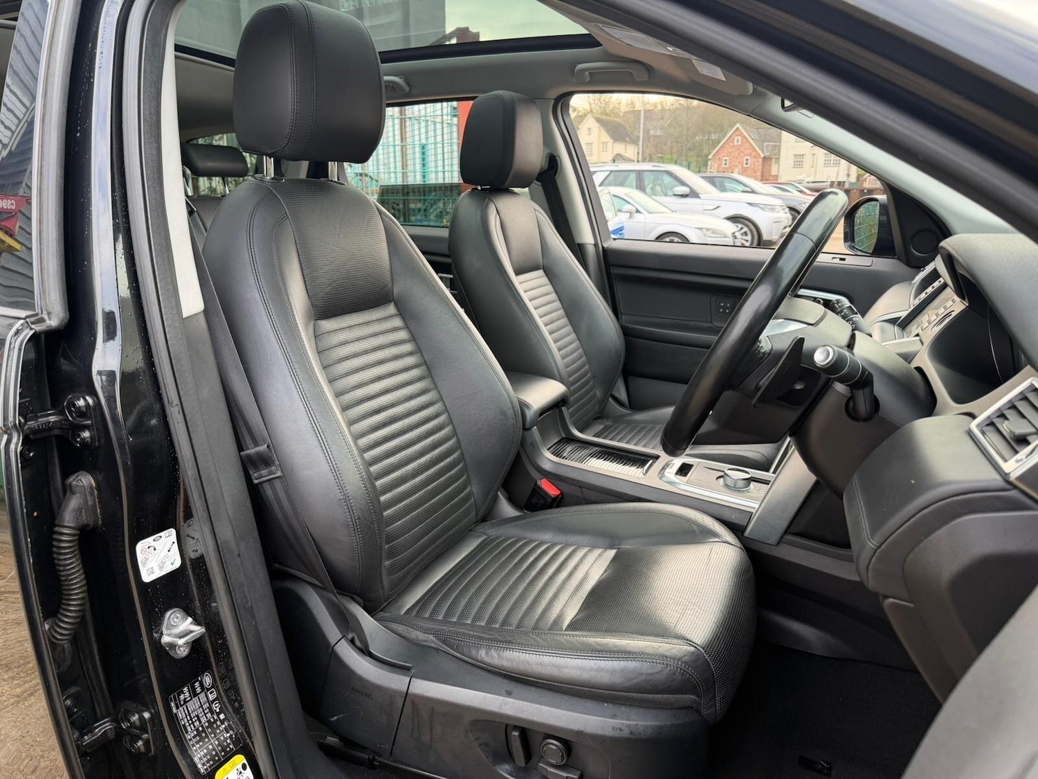 Used Land Rover Discovery Sport 2016 for sale - 77253627: Photo 17