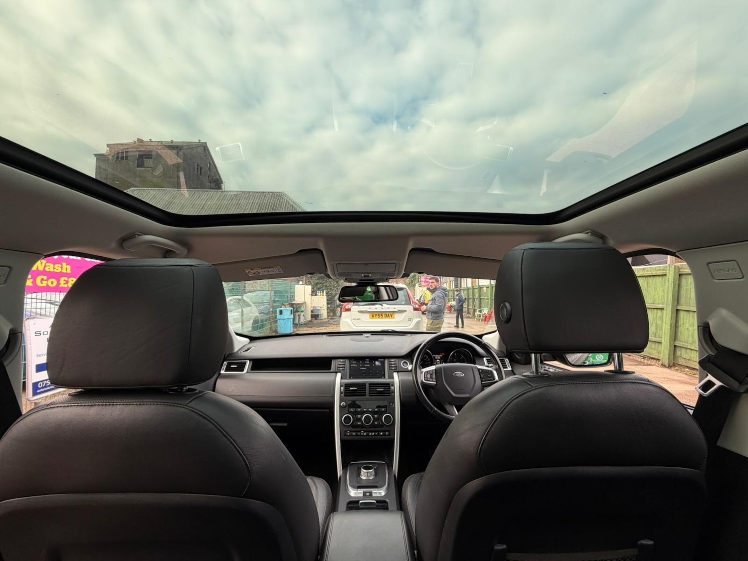 Used Land Rover Discovery Sport 2016 for sale - 77253627: Photo 2