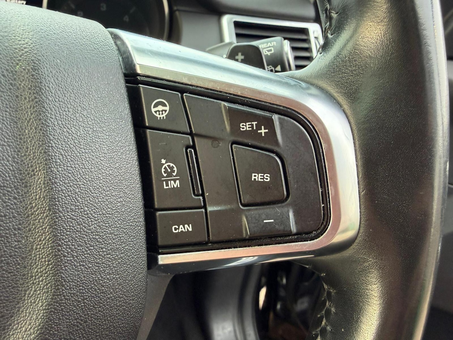 Used Land Rover Discovery Sport 2016 for sale - 77253627: Photo 32