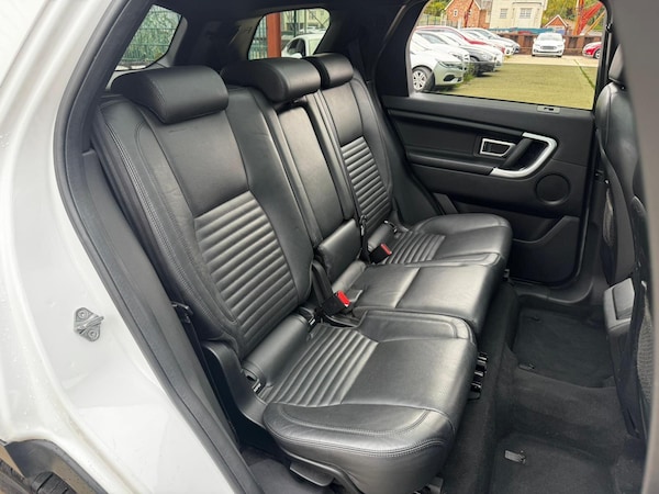 Used Land Rover Discovery Sport 2015 for sale - 76214092: Photo 21