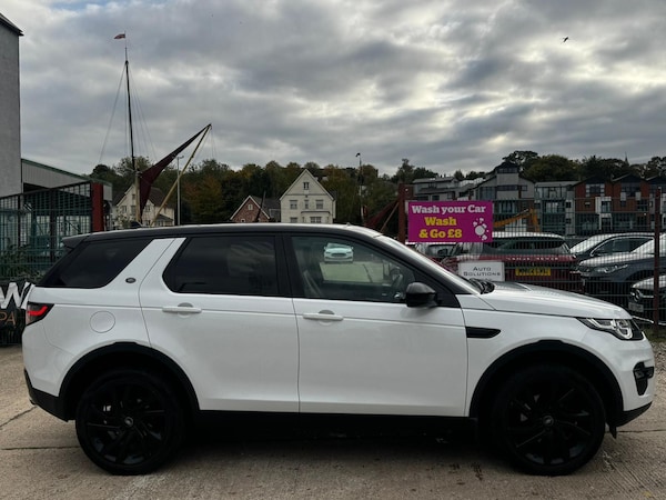 Used Land Rover Discovery Sport 2015 for sale - 76214092: Photo 3