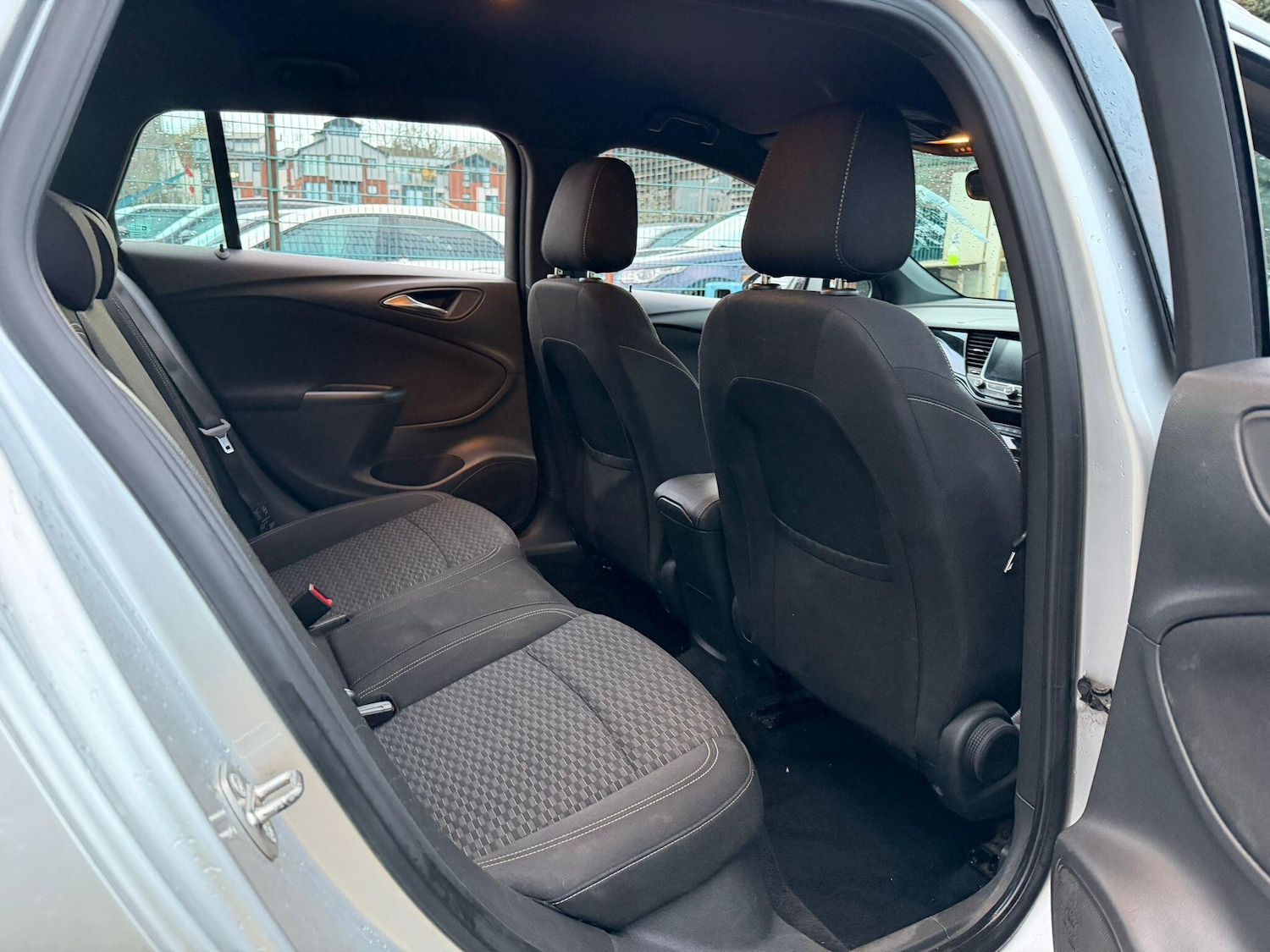 Used Vauxhall Astra 2017 for sale - 77305409: Photo 18