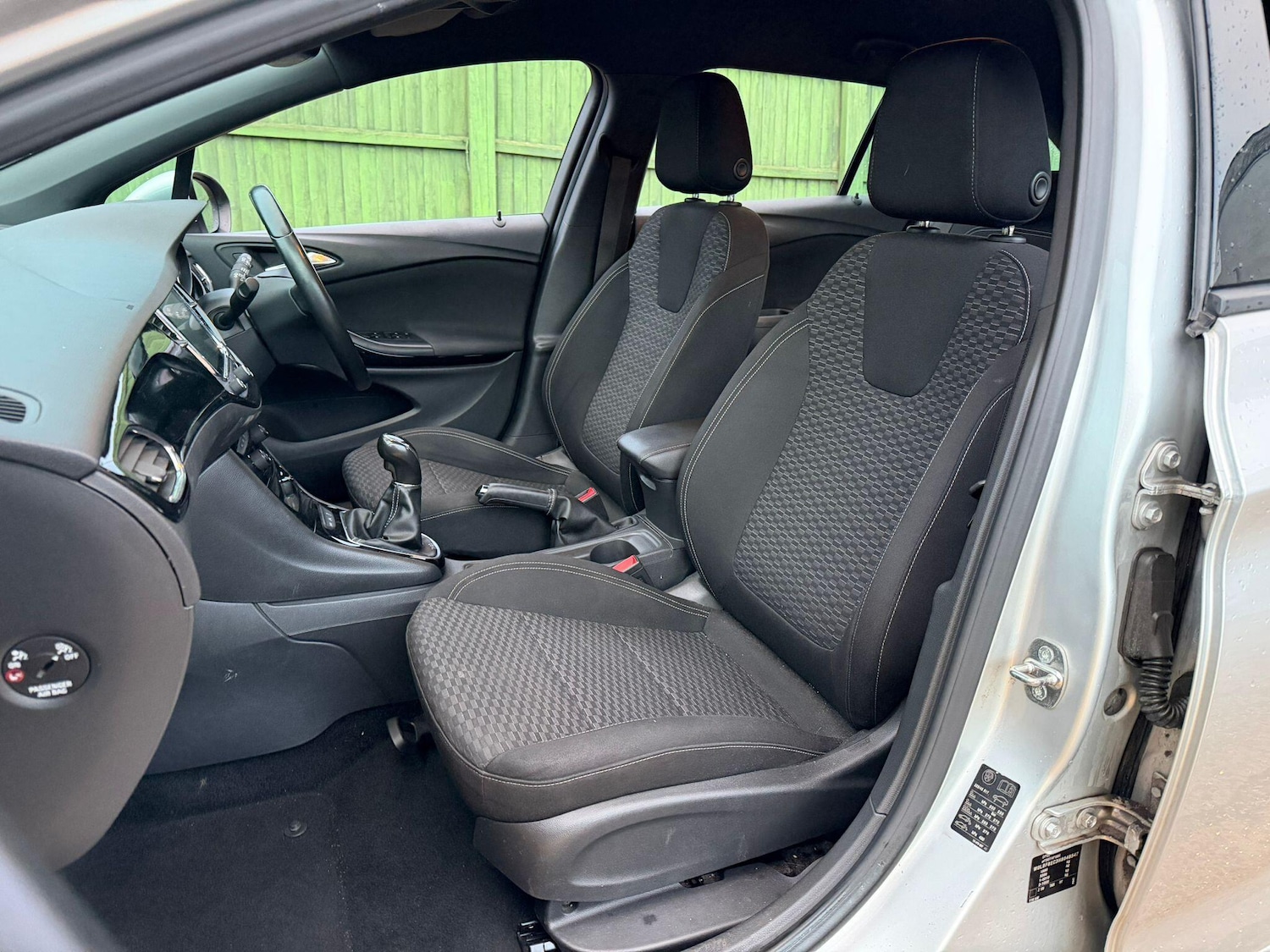 Used Vauxhall Astra 2017 for sale - 77305409: Photo 23