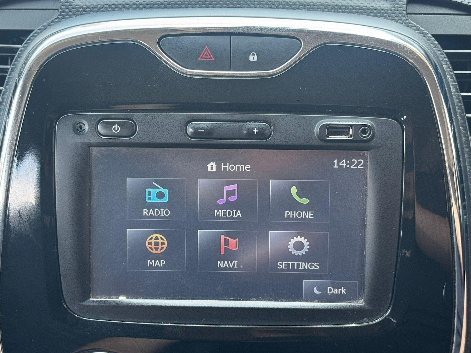 Used Renault Captur 2015 for sale - 77969922: Photo 24