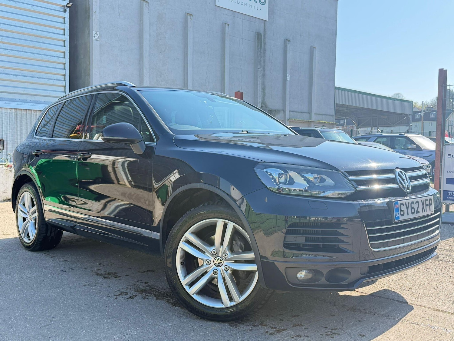 Used Volkswagen Touareg 2012 for sale - 77957856: Photo 1
