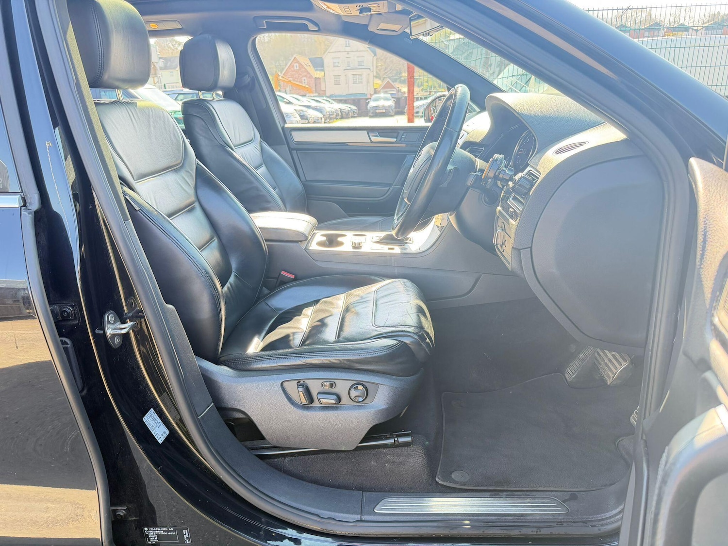 Used Volkswagen Touareg 2012 for sale - 77957856: Photo 13