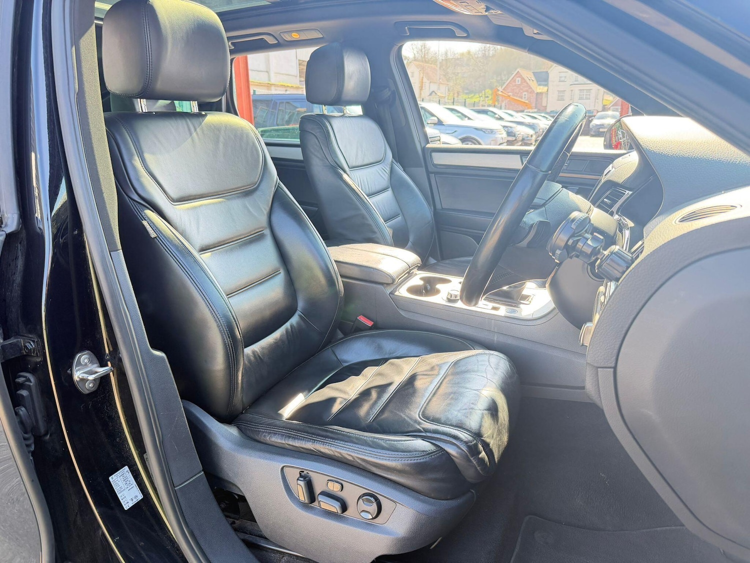 Used Volkswagen Touareg 2012 for sale - 77957856: Photo 14