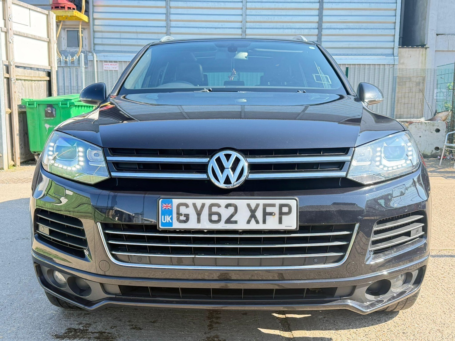 Used Volkswagen Touareg 2012 for sale - 77957856: Photo 2