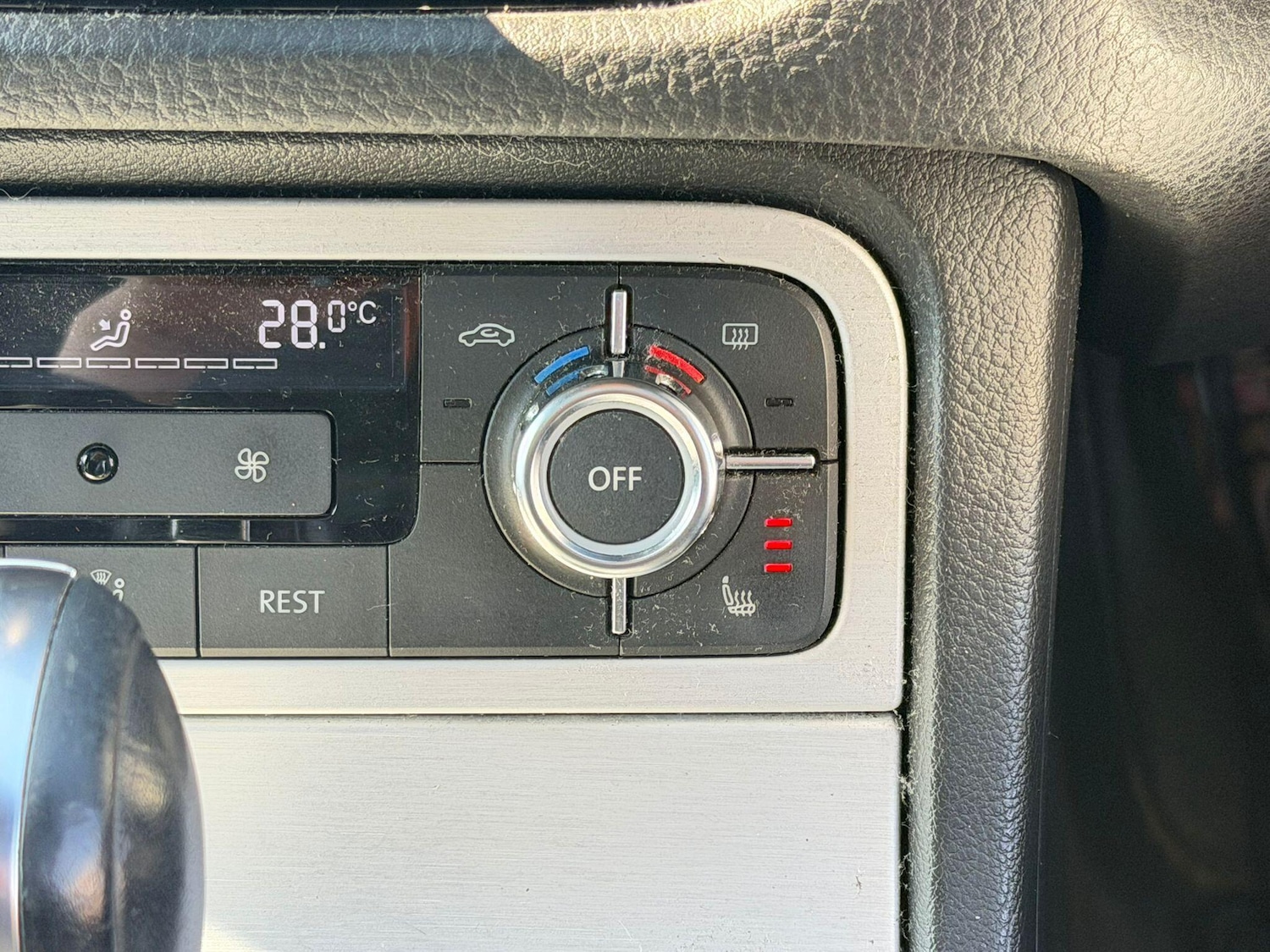 Used Volkswagen Touareg 2012 for sale - 77957856: Photo 25