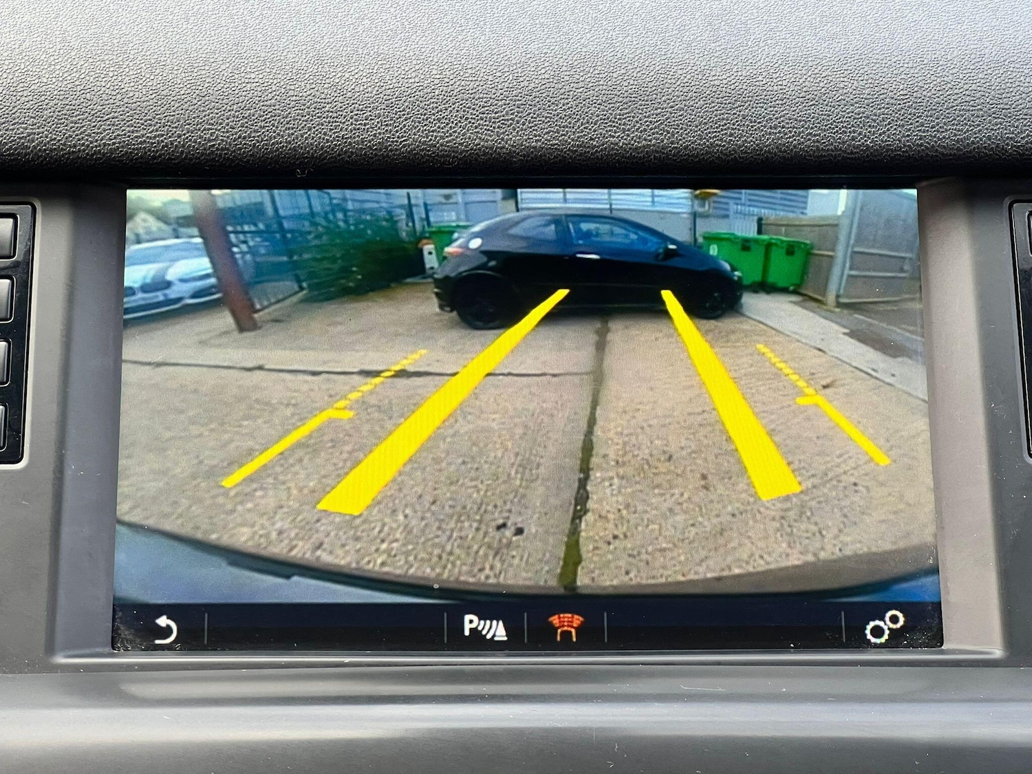 Used Land Rover Discovery Sport 2019 for sale - 76753384: Photo 9