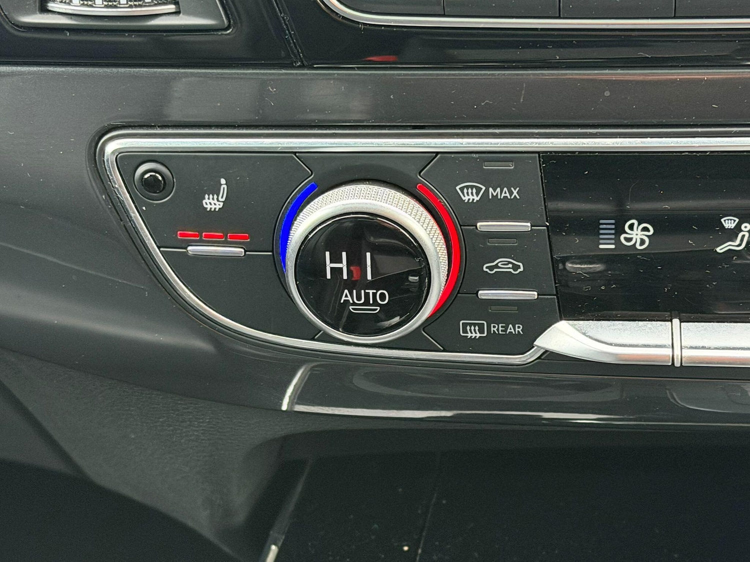 Used Audi Q7 2018 for sale - 77191654: Photo 12