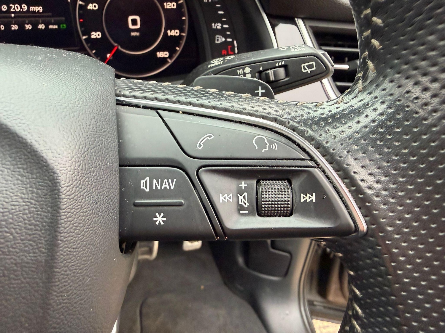 Used Audi Q7 2018 for sale - 77191654: Photo 33