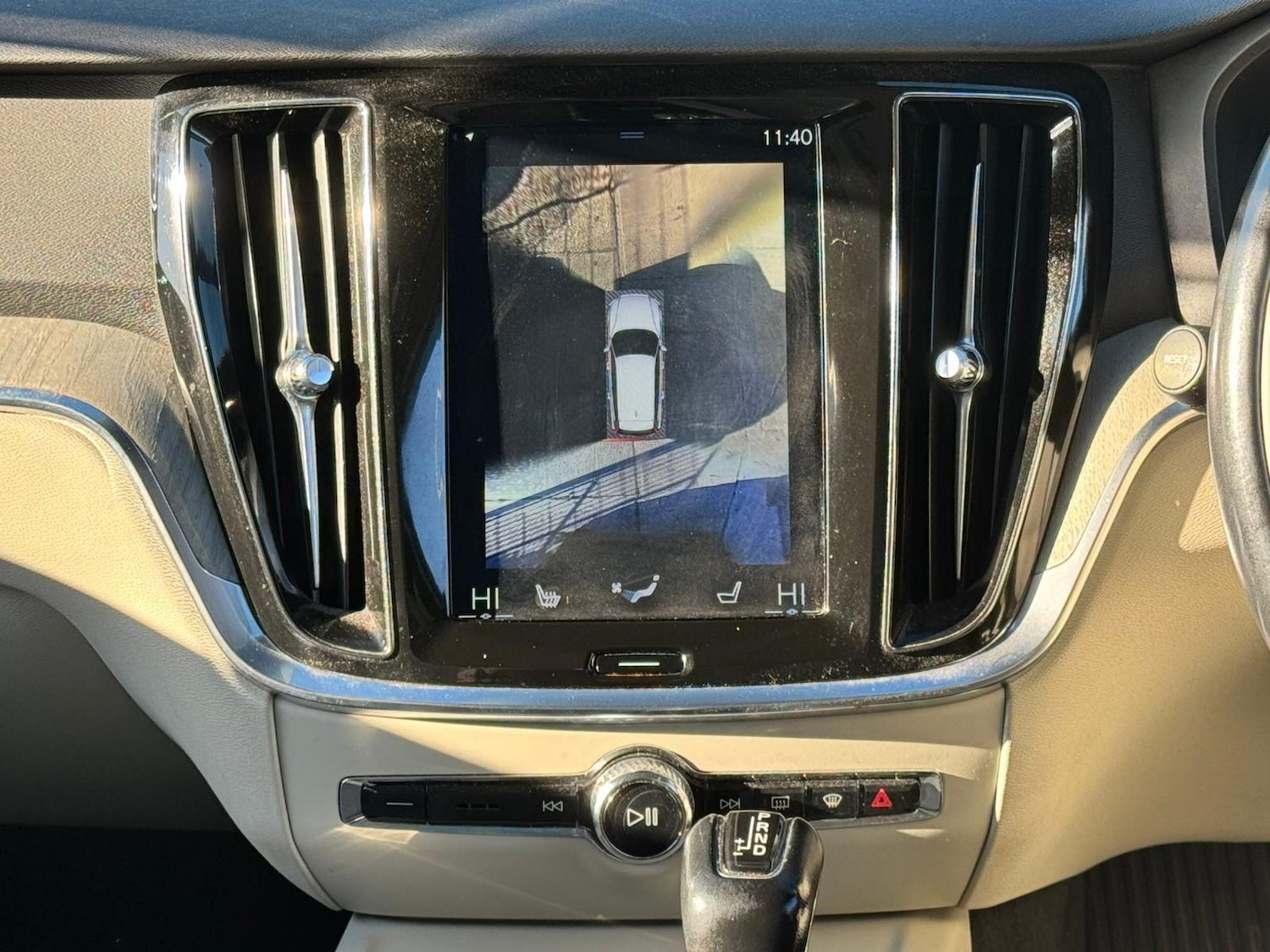 Used Volvo V60 2018 for sale - 76657097: Photo 7