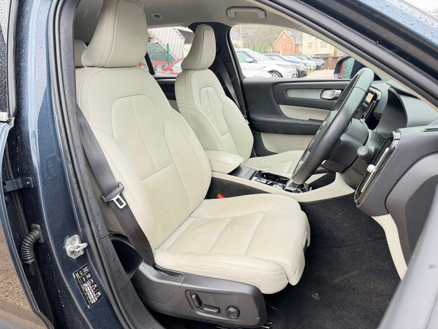 Used Volvo XC40 2021 for sale - 77454874: Photo 14