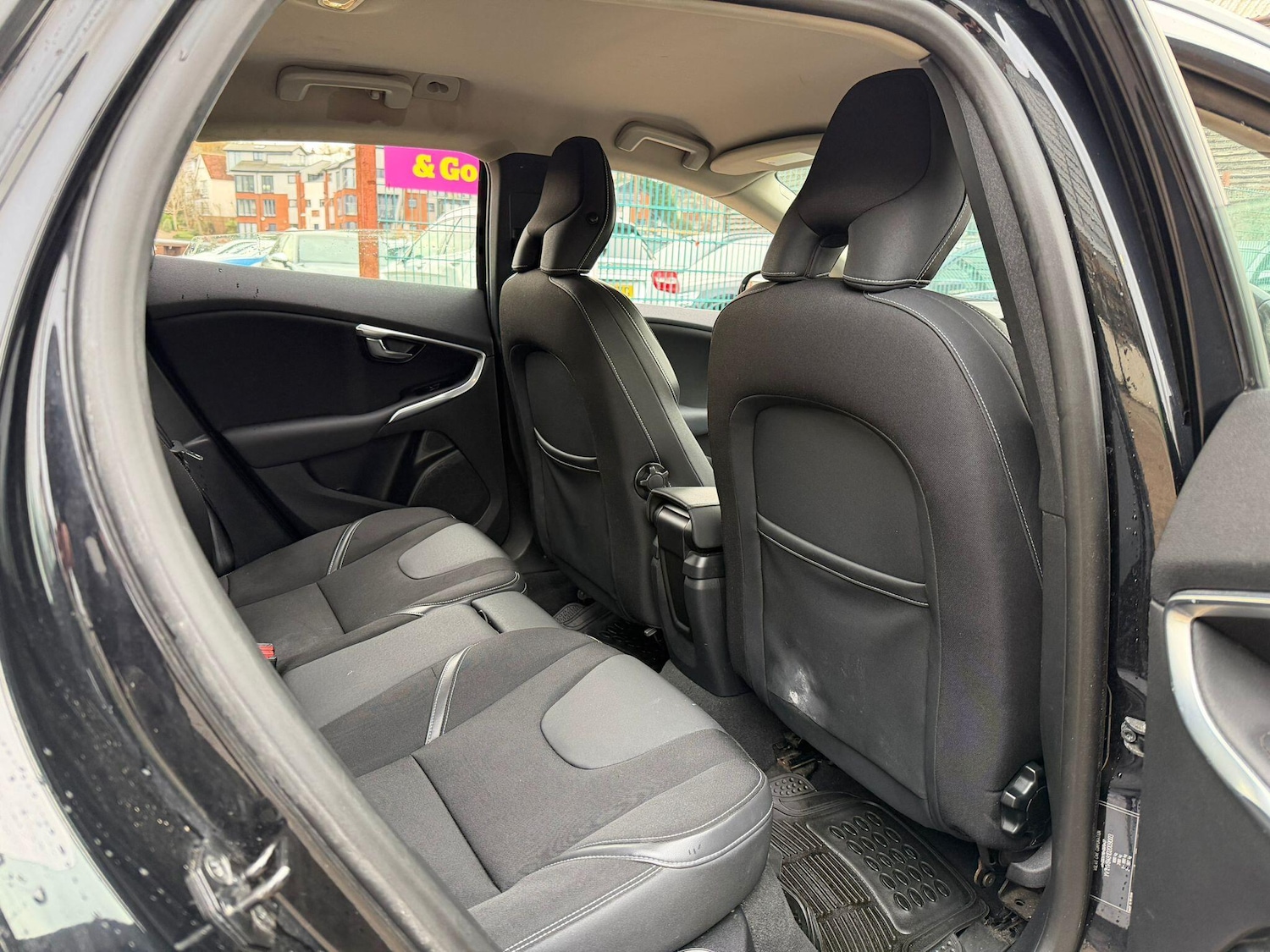 Used Volvo V40 2012 for sale - 77119893: Photo 14