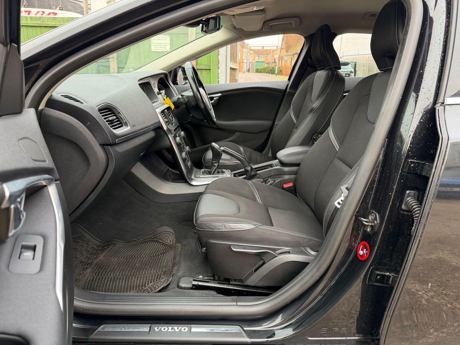 Used Volvo V40 2012 for sale - 77119893: Photo 18