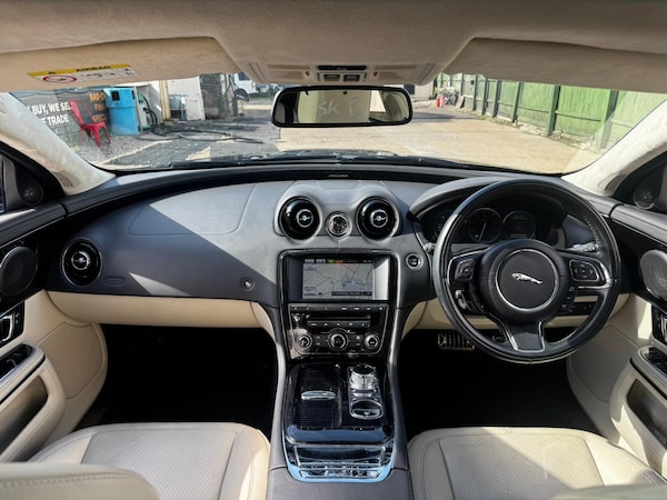 Used Jaguar XJ 2015 for sale - 76013337: Photo 12