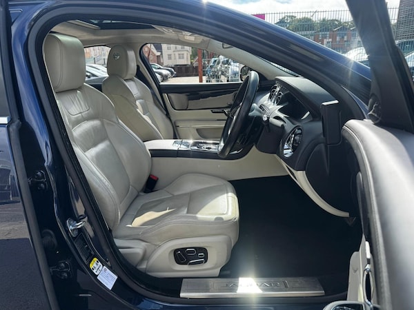 Used Jaguar XJ 2015 for sale - 76013337: Photo 14