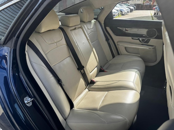 Used Jaguar XJ 2015 for sale - 76013337: Photo 17