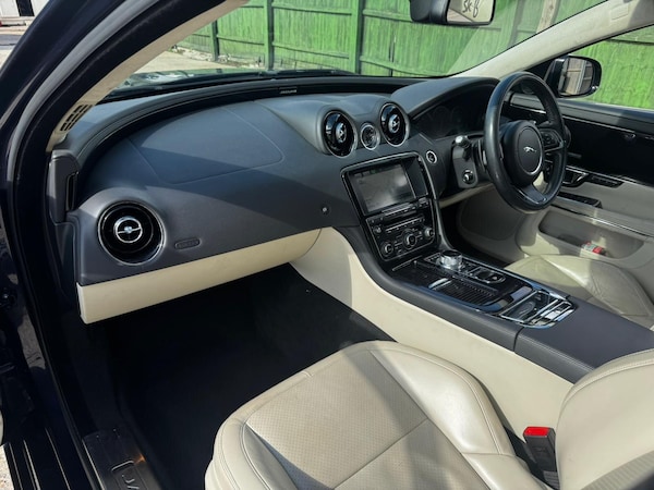 Used Jaguar XJ 2015 for sale - 76013337: Photo 24