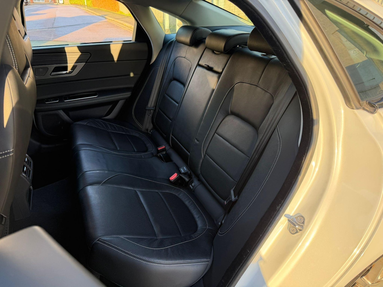 Used Jaguar XF 2015 for sale - 76802048: Photo 21