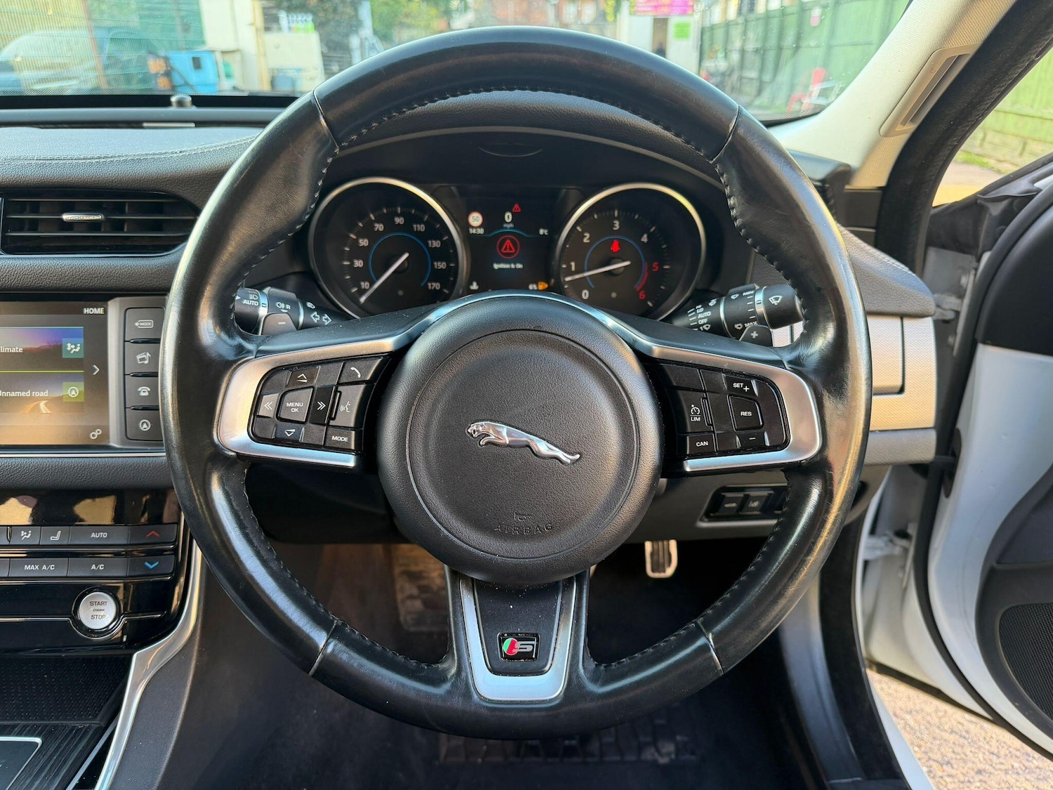 Used Jaguar XF 2015 for sale - 76802048: Photo 27