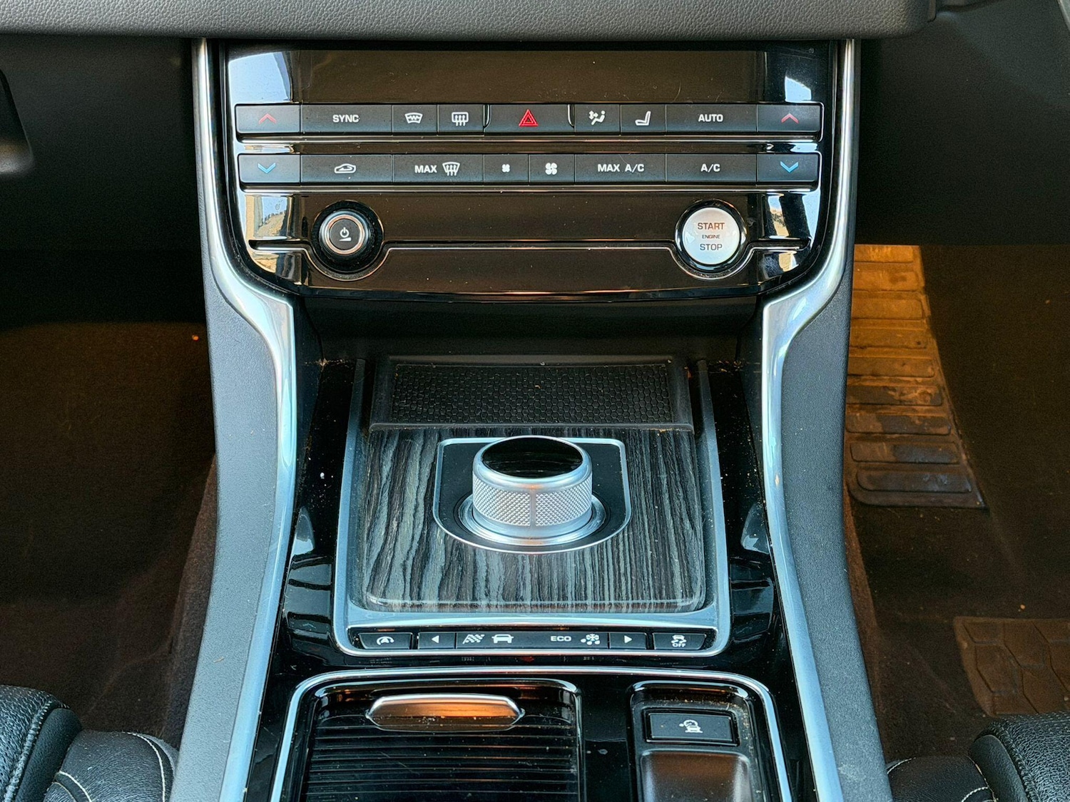 Used Jaguar XF 2015 for sale - 76802048: Photo 30