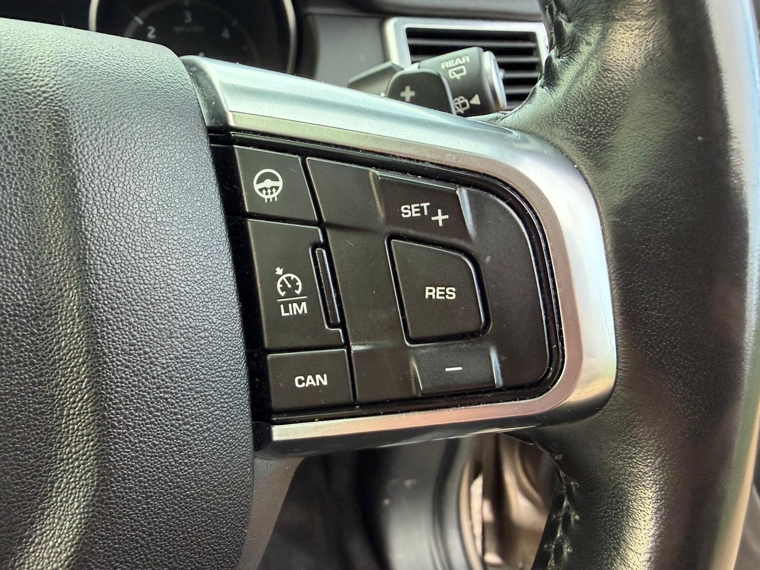 Used Land Rover Discovery Sport 2017 for sale - 77254807: Photo 28