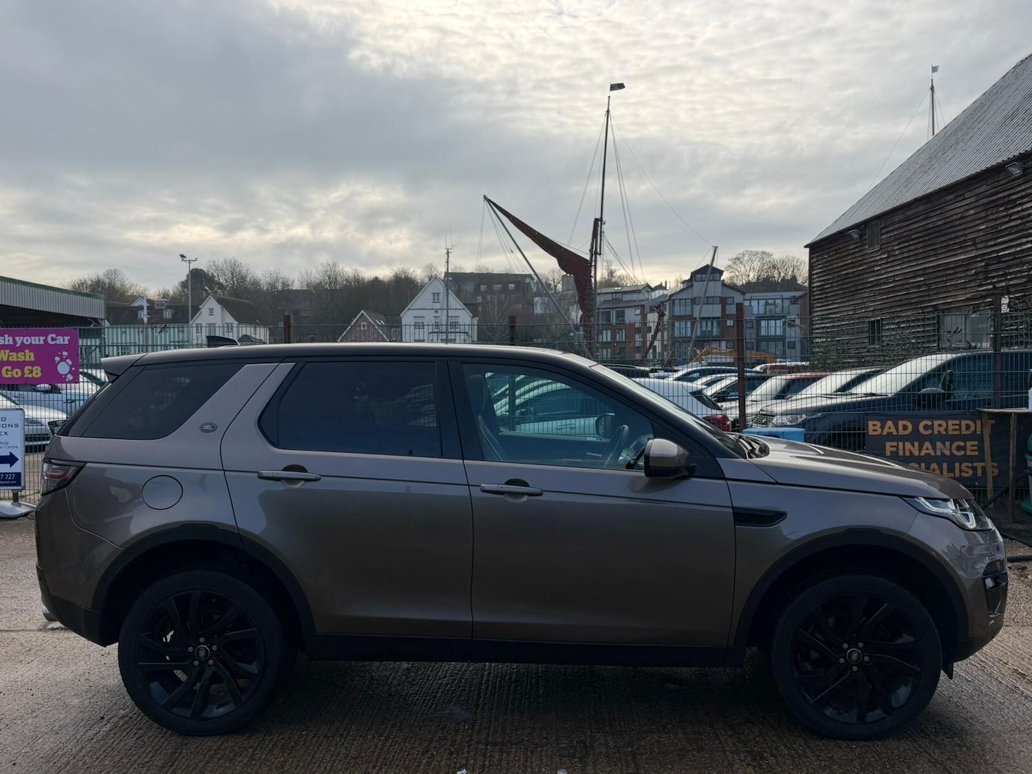 Used Land Rover Discovery Sport 2017 for sale - 77254807: Photo 3
