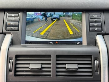 Used Land Rover Discovery Sport 2017 for sale - 77254807: Photo