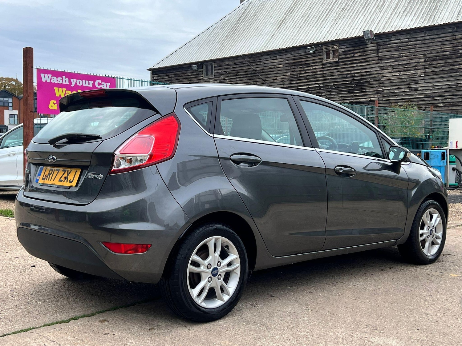 Used Ford Fiesta 2017 for sale - 76513318: Photo 3