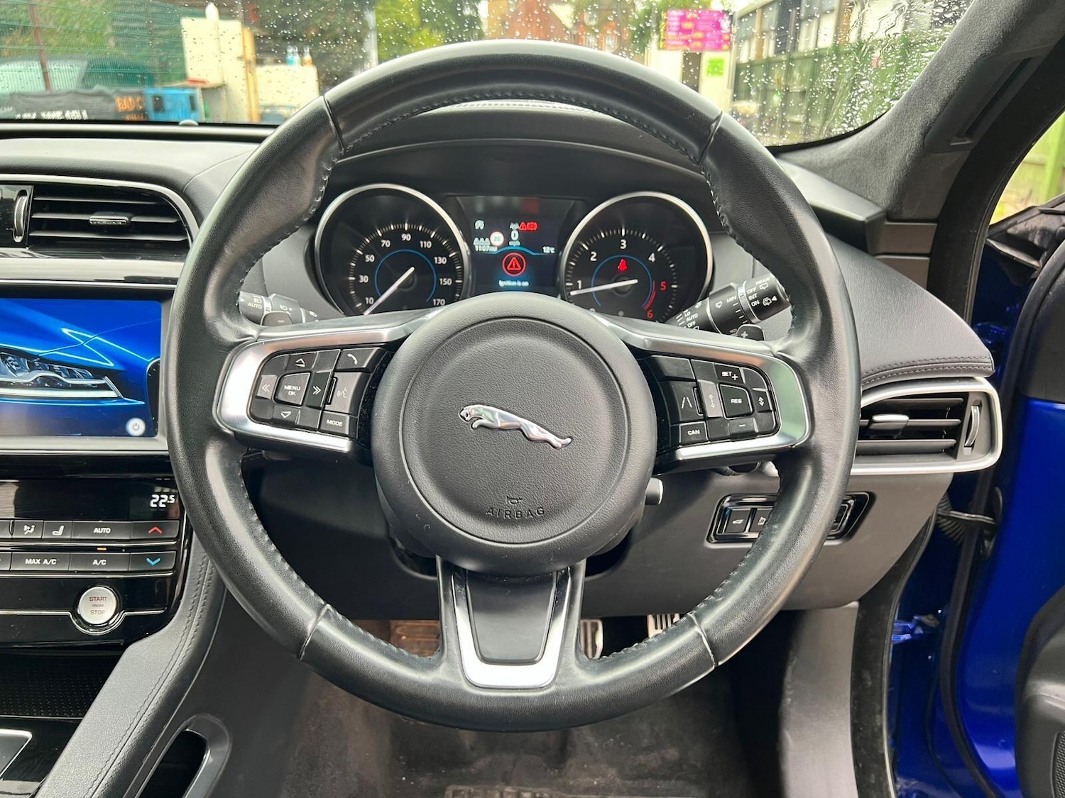 Used Jaguar F-Pace 2018 for sale - 76409547: Photo 28