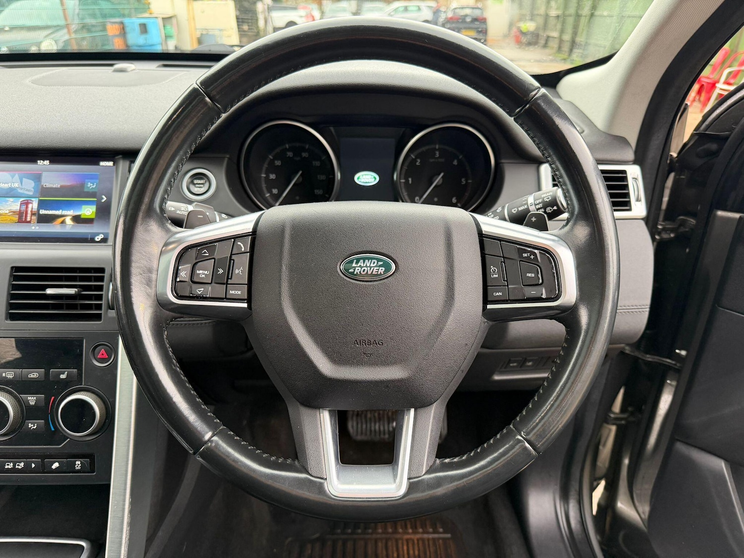 Used Land Rover Discovery Sport 2017 for sale - 76964826: Photo 27