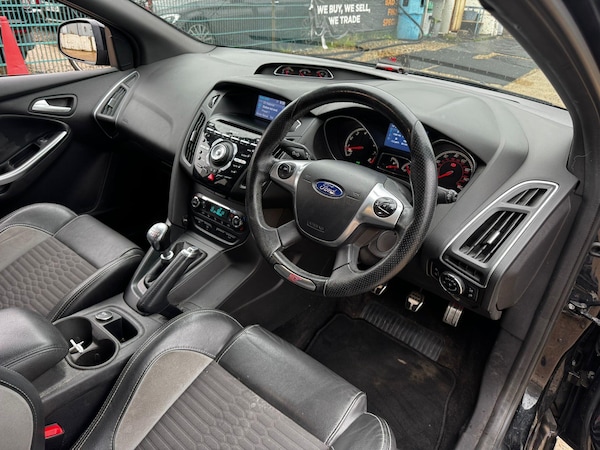 Used Ford Focus 2014 for sale - 76270993: Photo 11