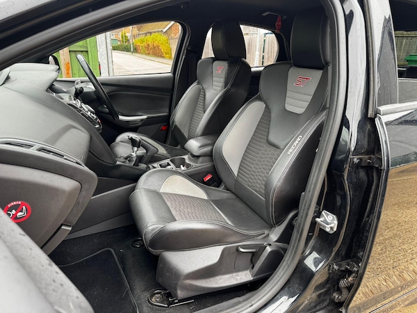 Used Ford Focus 2014 for sale - 76270993: Photo 19