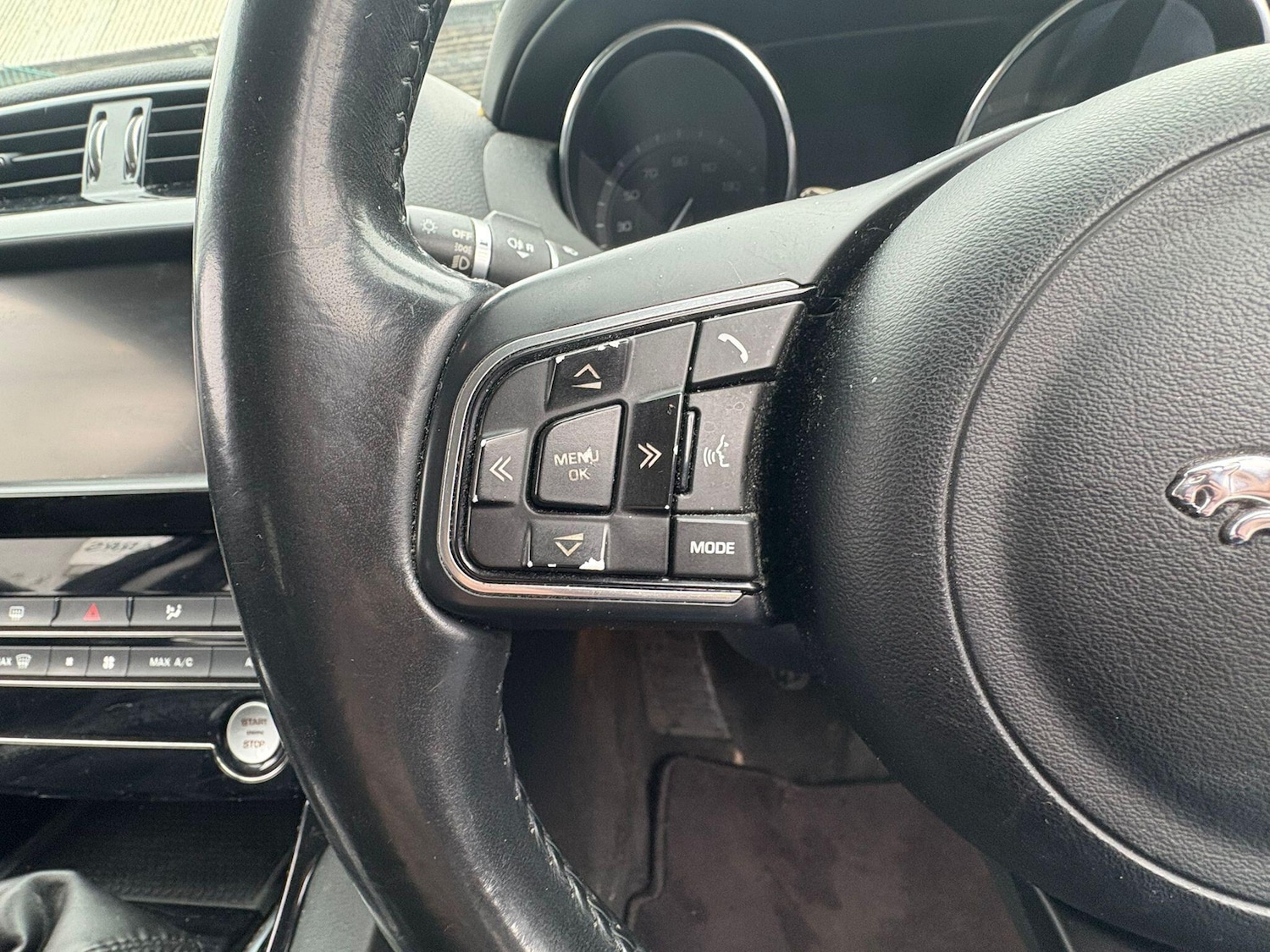 Used Jaguar XE for sale - 77808096: Photo 23