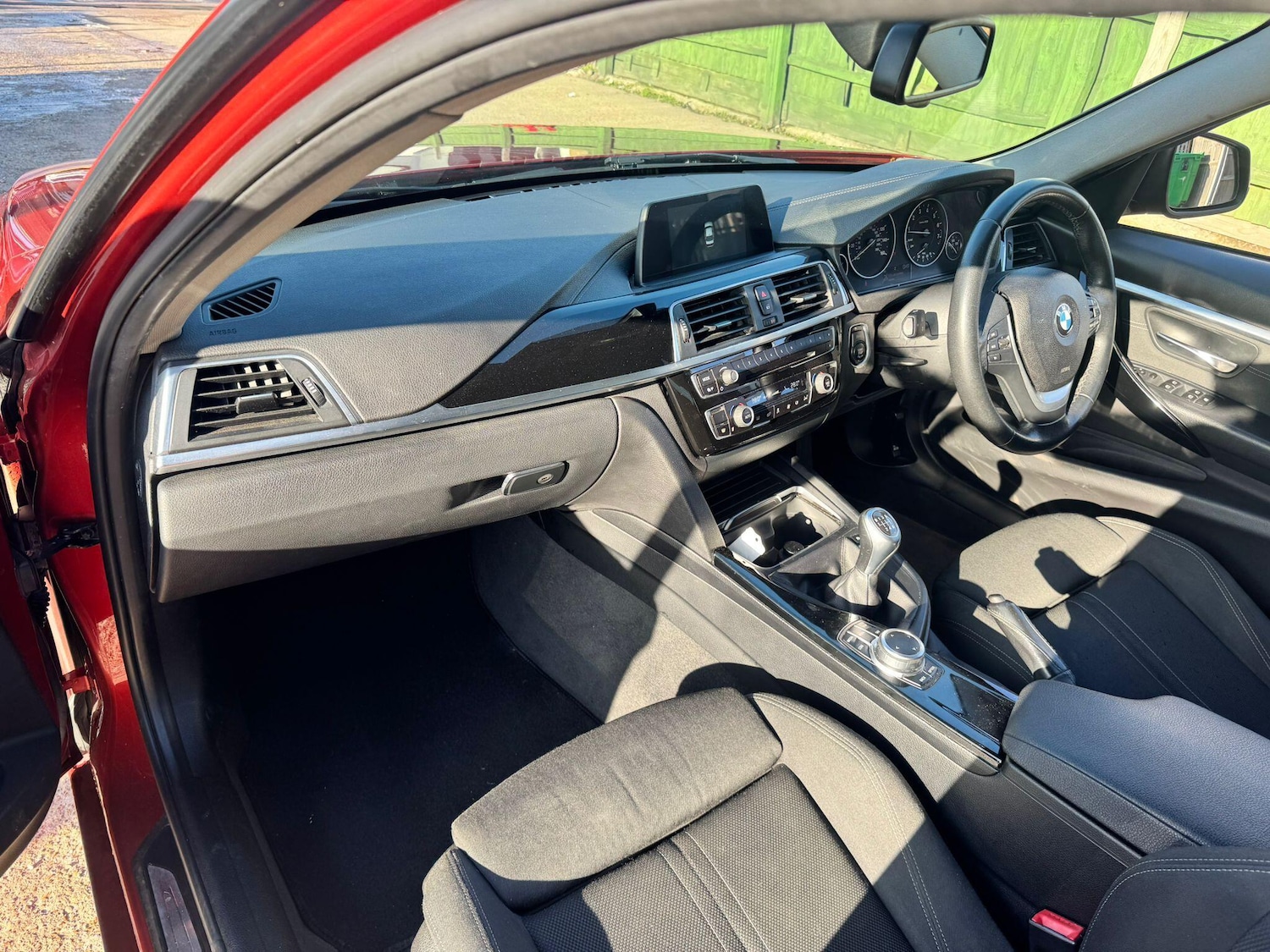 Used BMW 3 Series 2018 for sale - 76667510: Photo 24