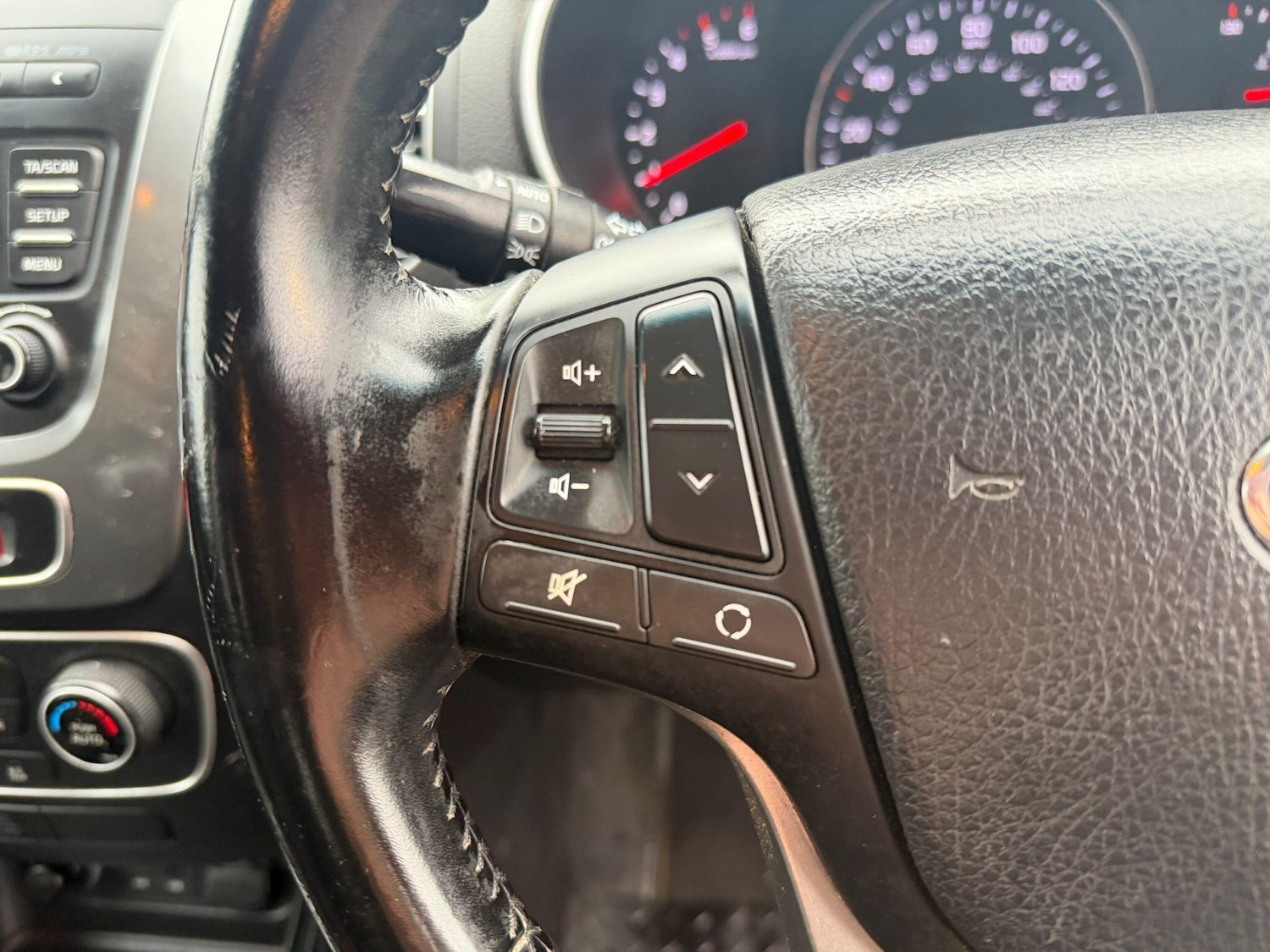 Used Kia Sorento 2014 for sale - 77215954: Photo 21