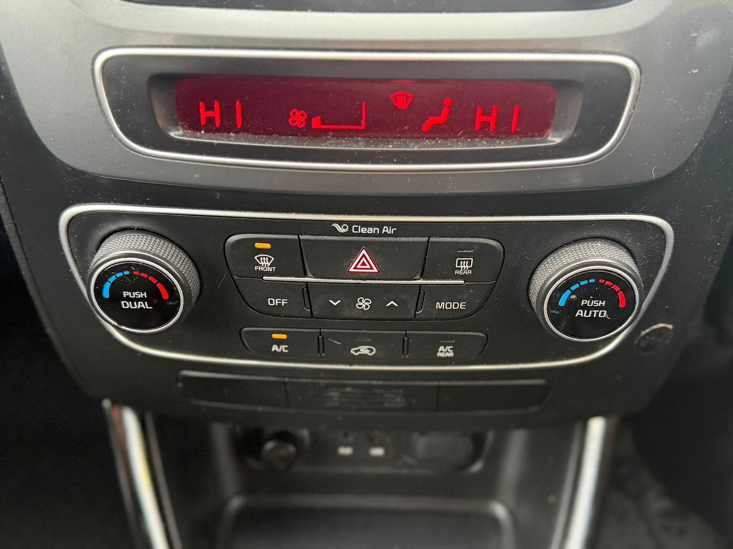 Used Kia Sorento 2014 for sale - 77215954: Photo 26