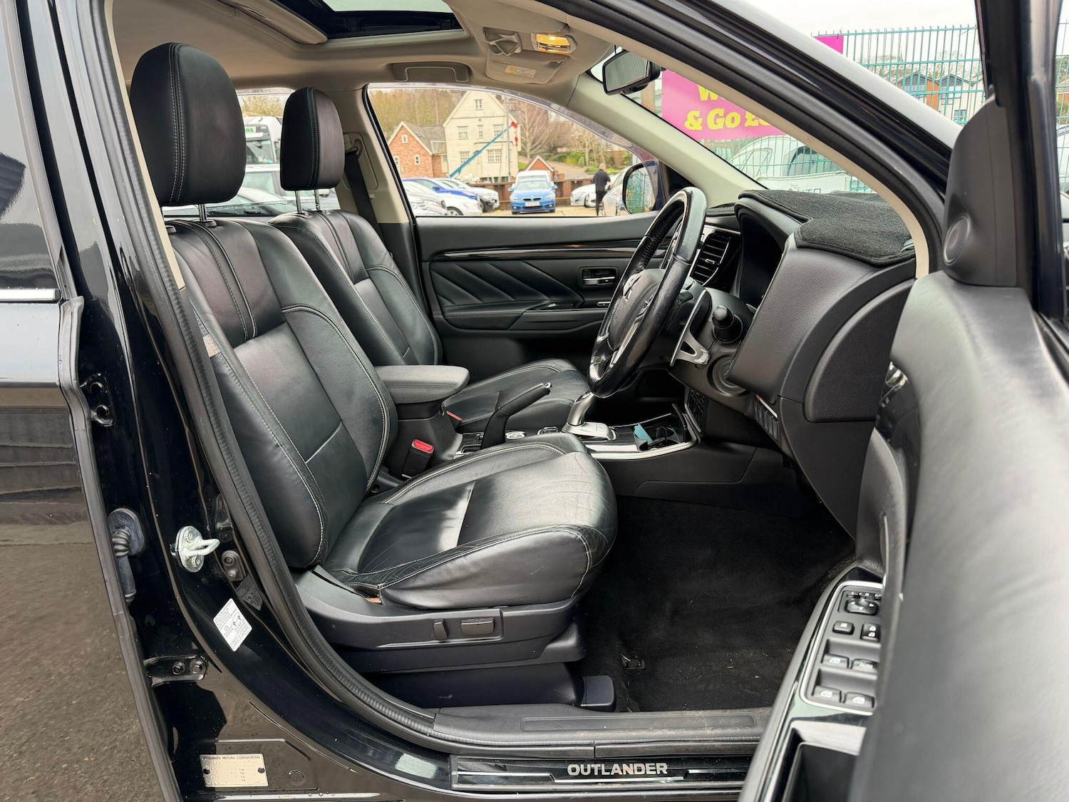 Used Mitsubishi Outlander for sale - 77074714: Photo 14