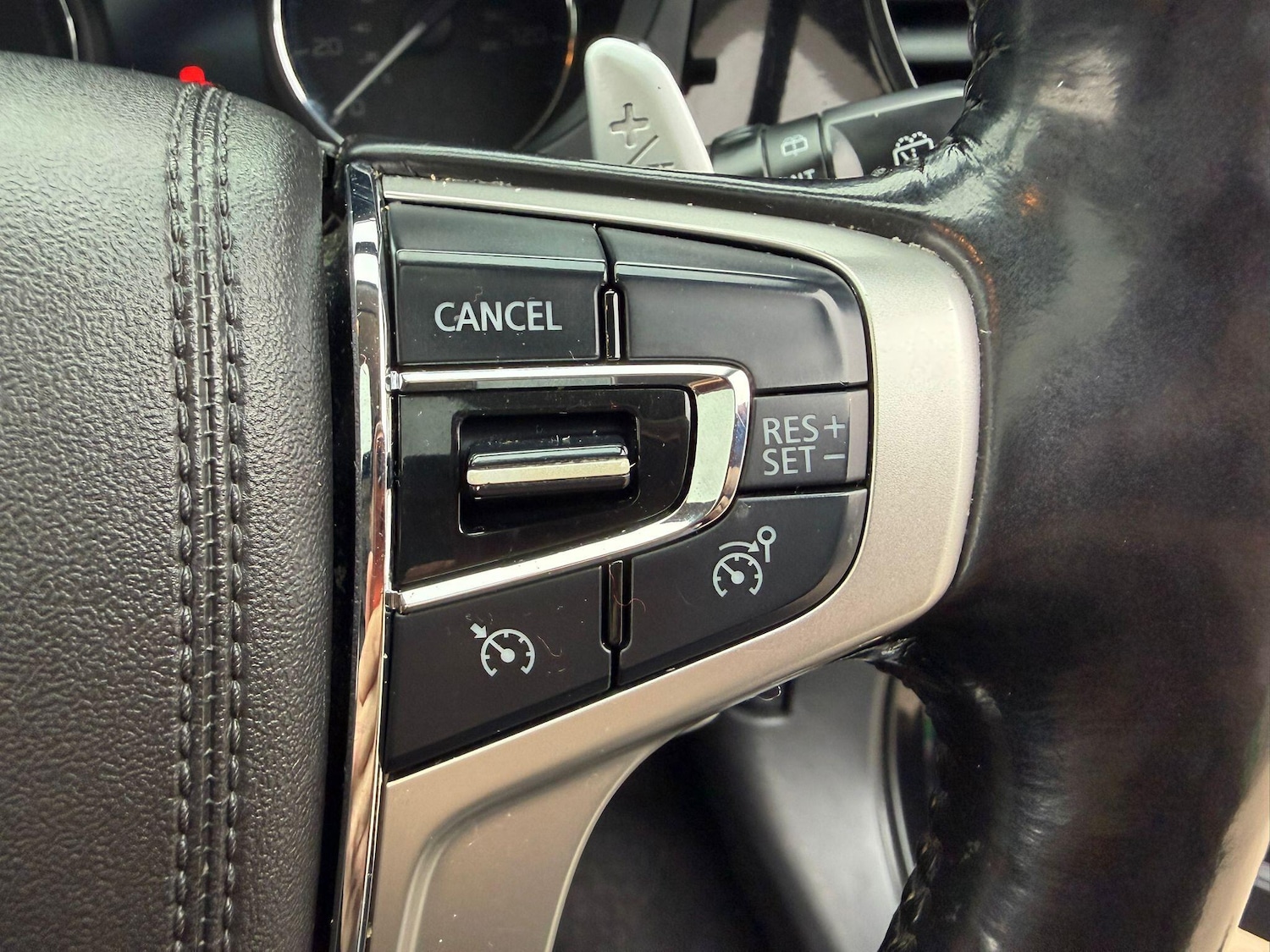 Used Mitsubishi Outlander for sale - 77074714: Photo 28