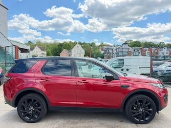Used Land Rover Discovery Sport 2017 for sale - 78561845: Photo