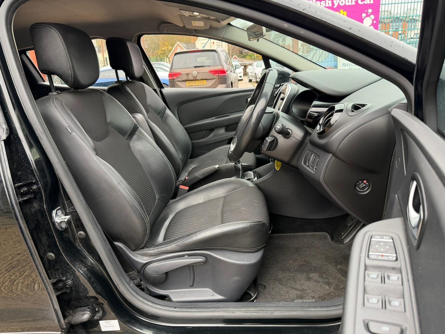 Used Renault Clio 2016 for sale - 76823469: Photo 15