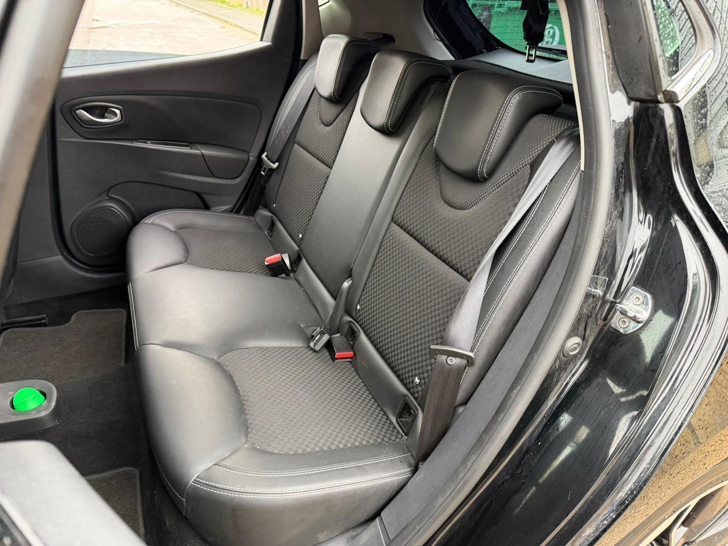 Used Renault Clio 2016 for sale - 76823469: Photo 20