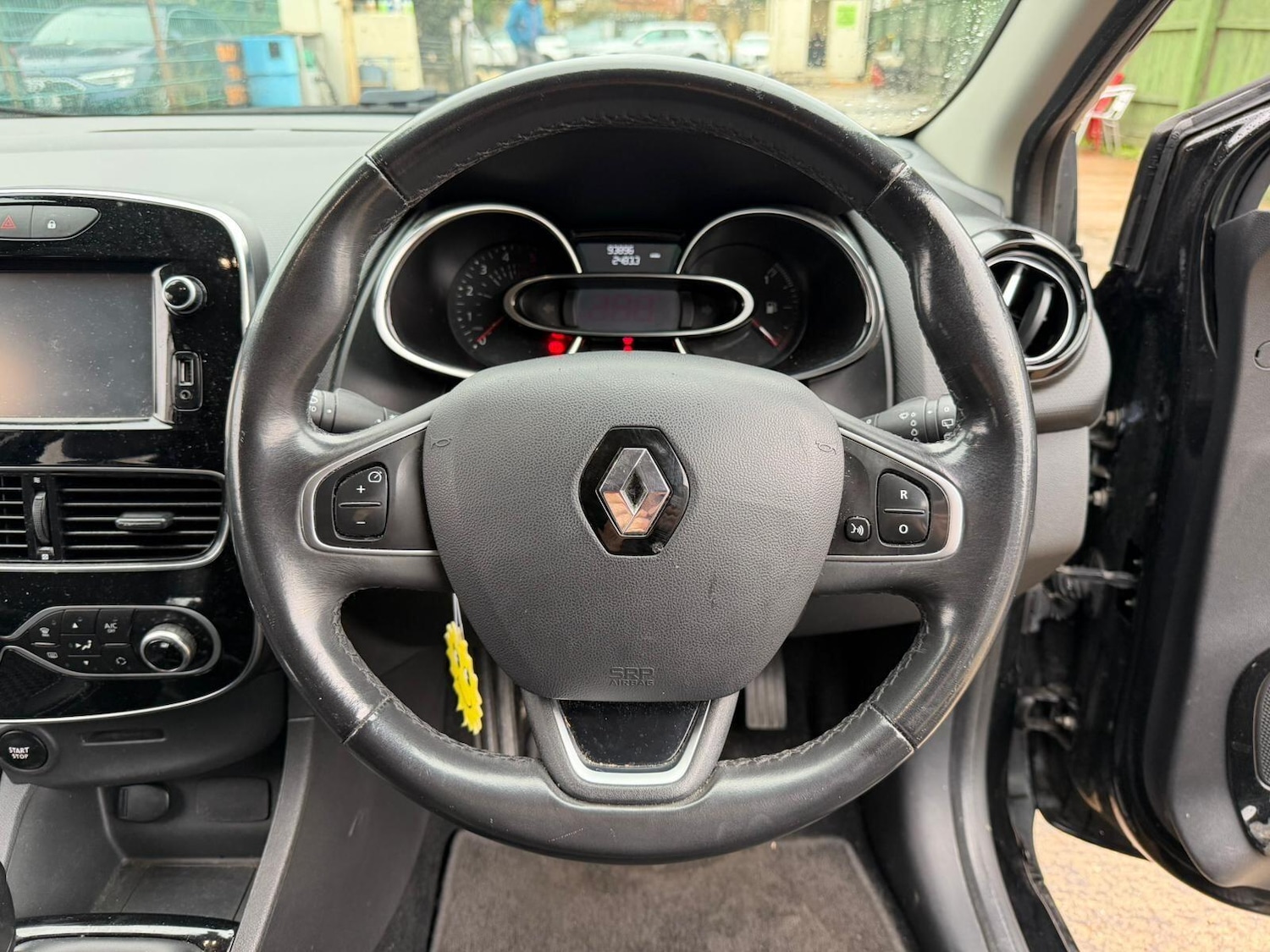 Used Renault Clio 2016 for sale - 76823469: Photo 25