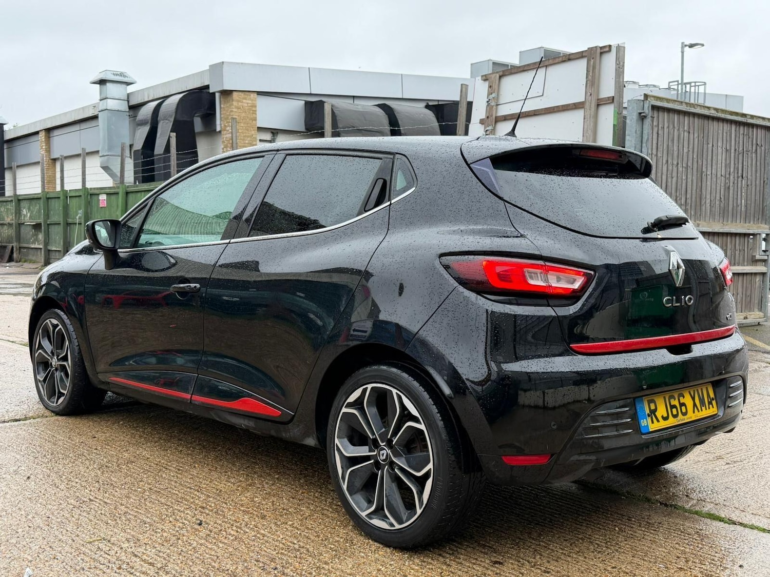 Used Renault Clio 2016 for sale - 76823469: Photo 8