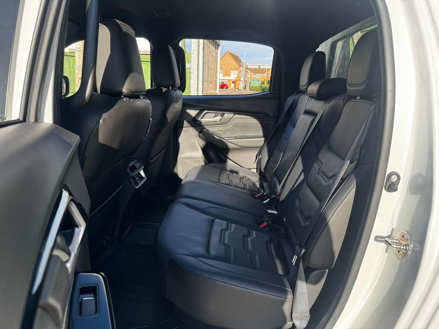 Used Isuzu D-Max 2023 for sale - 76561138: Photo 14