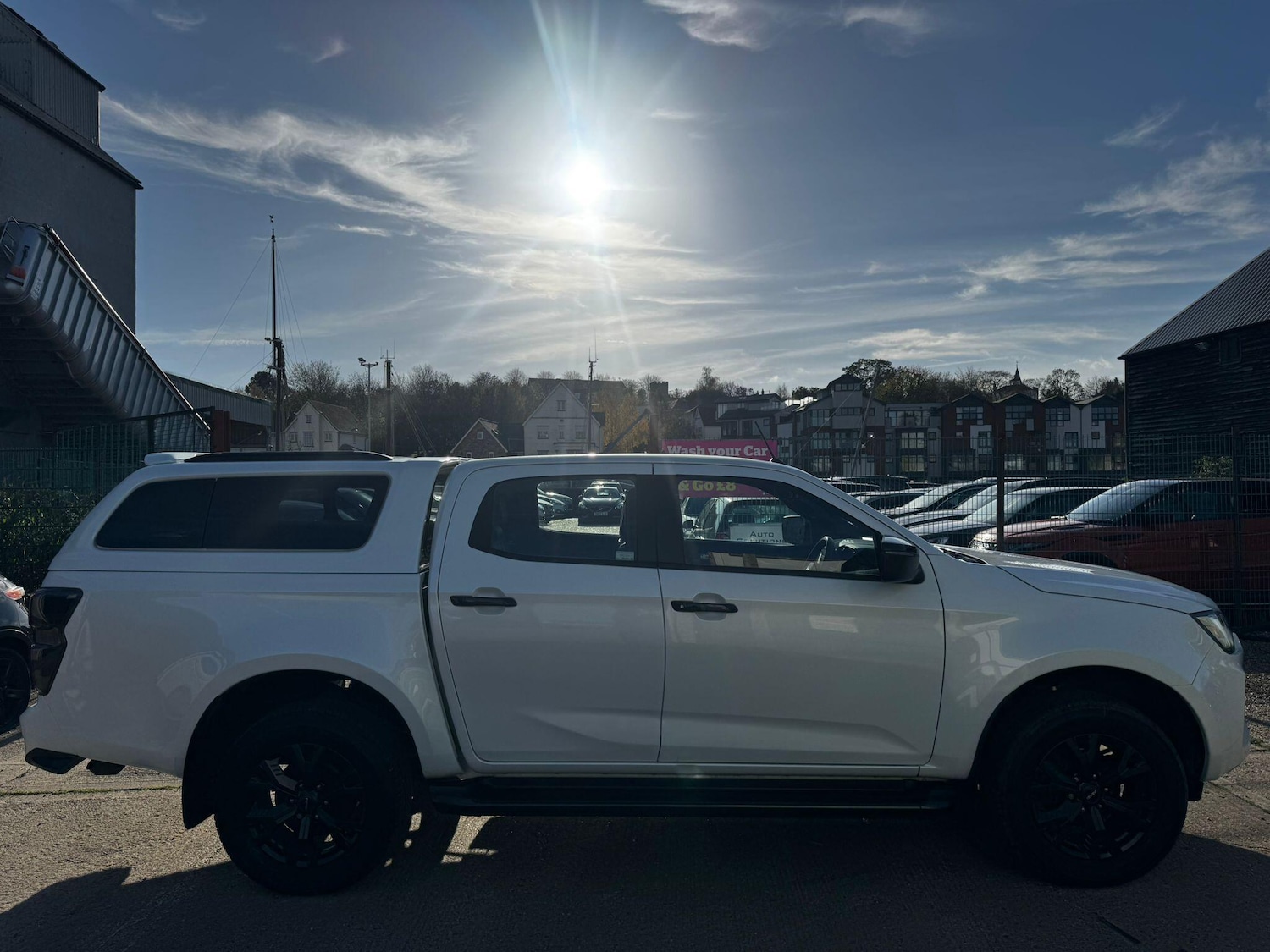 Used Isuzu D-Max 2023 for sale - 76561138: Photo 2